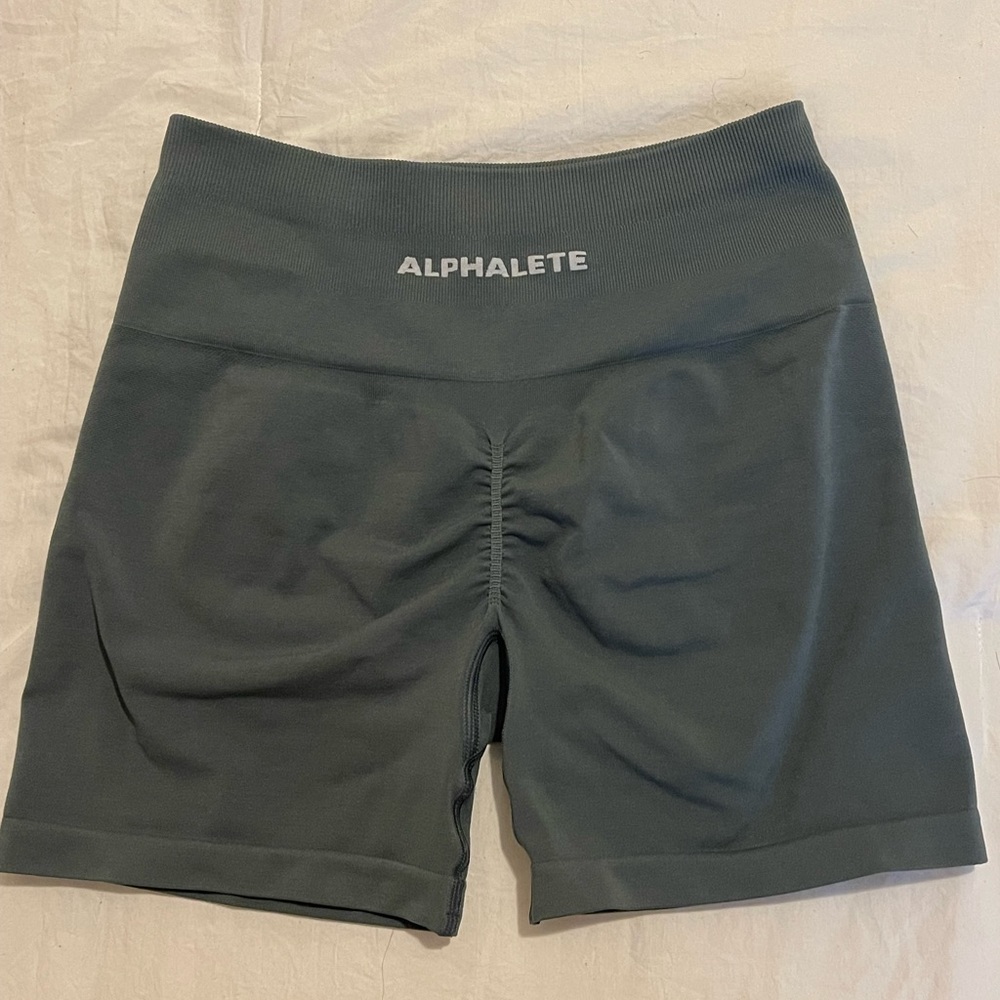 Alphalete Amplify Shorts Charcoal